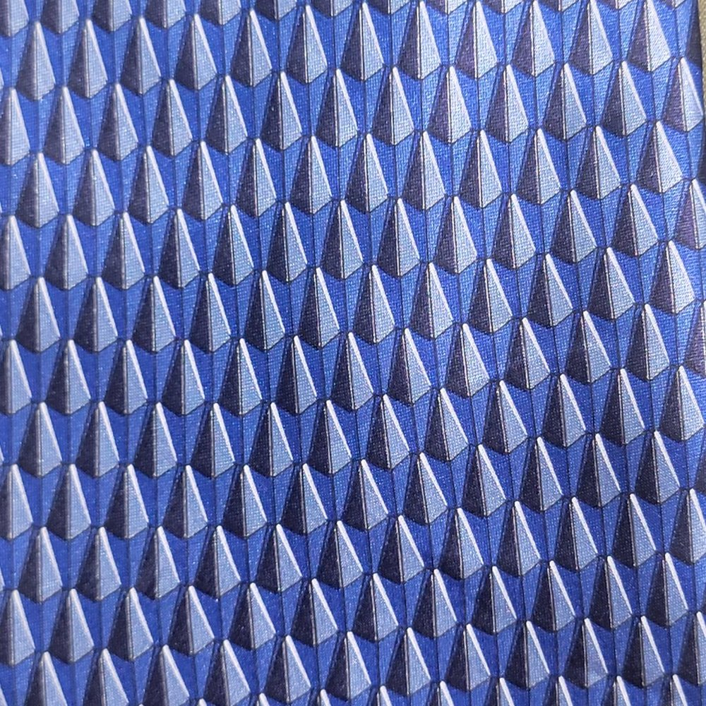 Lanvin Paris Multiple Blues Silk Tie - Picture 5 of 5